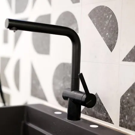 La Verita 1 St Line With Garden Опатия