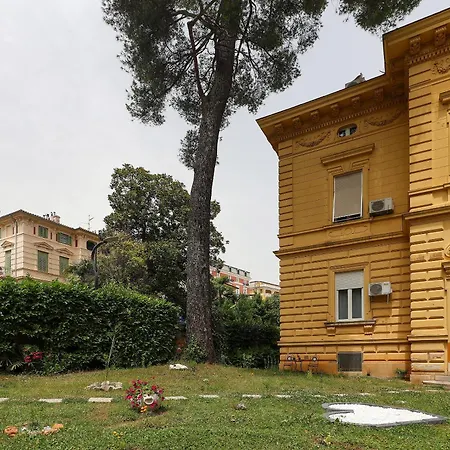Apartment La Verita 1 St Line With Garden