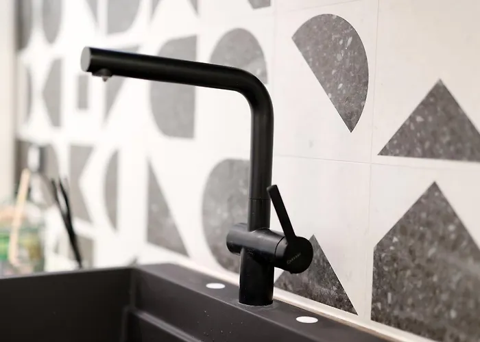 La Verita 1 St Line With Garden Опатия