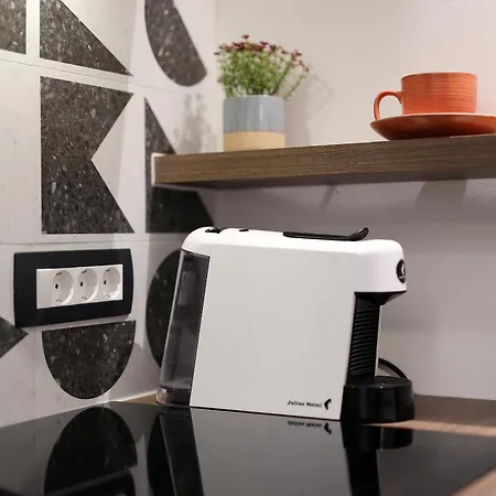 公寓 La Verita 1 St Line With Garden