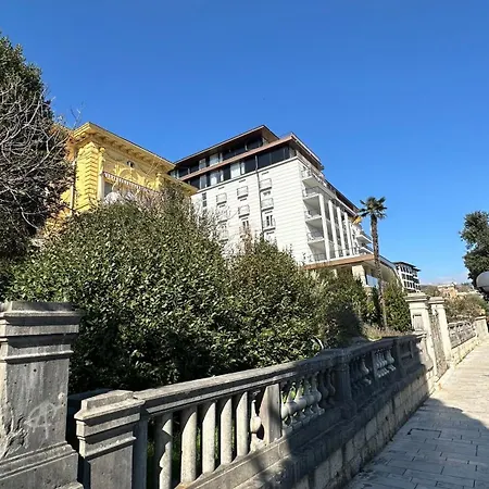 Apartman La Verita 1 St Line With Garden