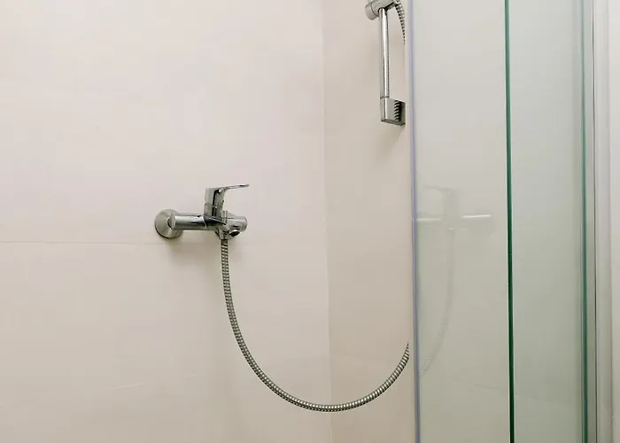 La Verita 1 St Line With Garden Apartmán